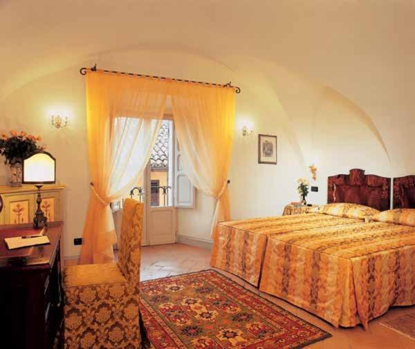 Palazzo Leti Residenza D'Epoca Otel Spoleto Oda fotoğraf